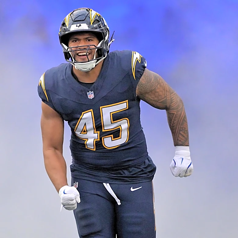 Chargers EDGE Tuli Tuipulotu makes NFL 100 debut