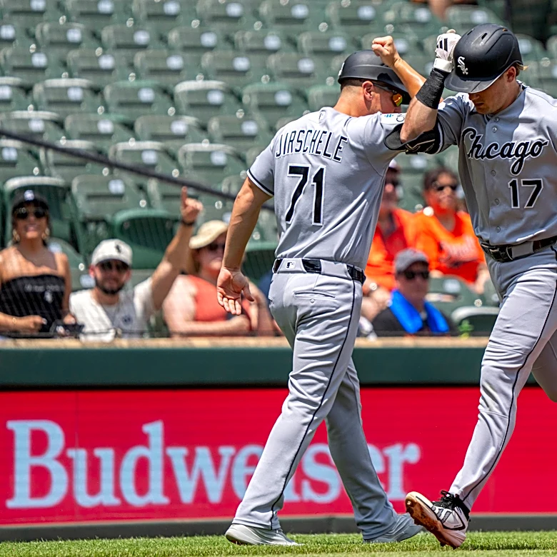 Orioles rally past White Sox, 6-1, to avoid sweep