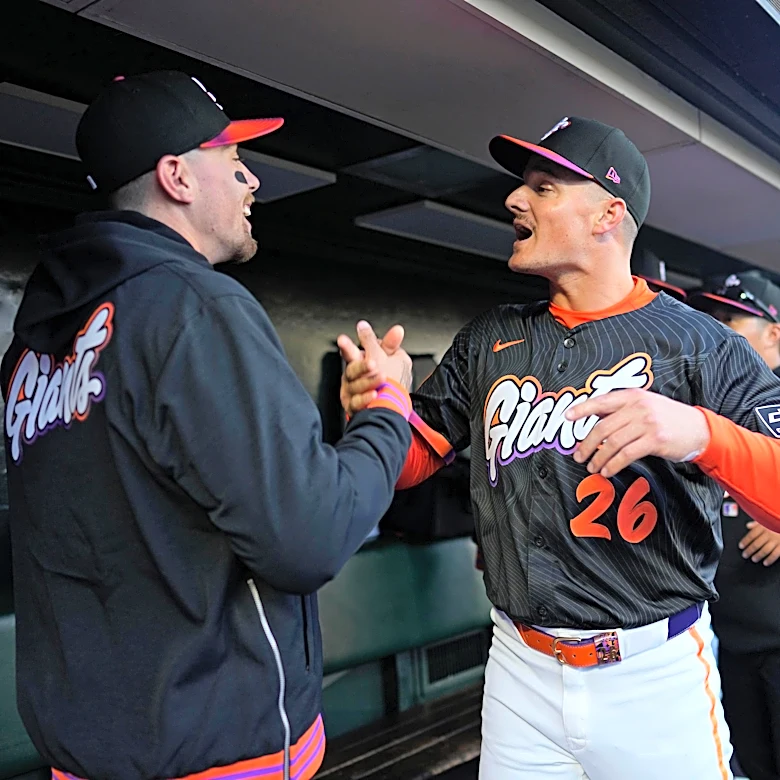 Giants place Matt Chapman on the Injured List, call up Christian Koss