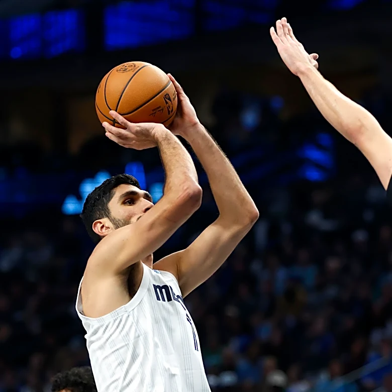 Dallas Mavericks acquire Santi Aldama from Memphis Grizzlies