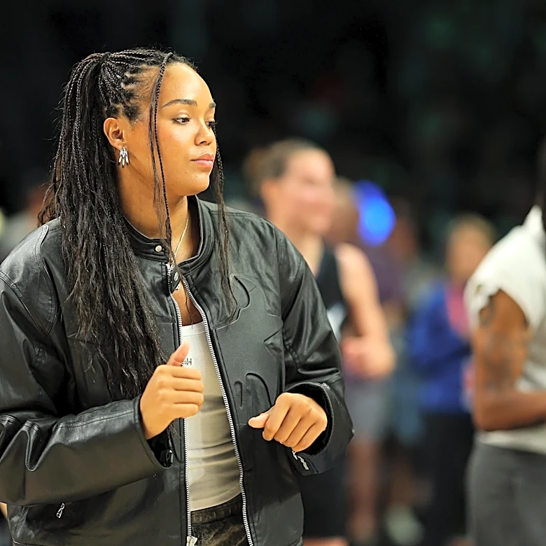 A real contender? A star return? Incoming trades? These three WNBA midseason(ish) questions need answers