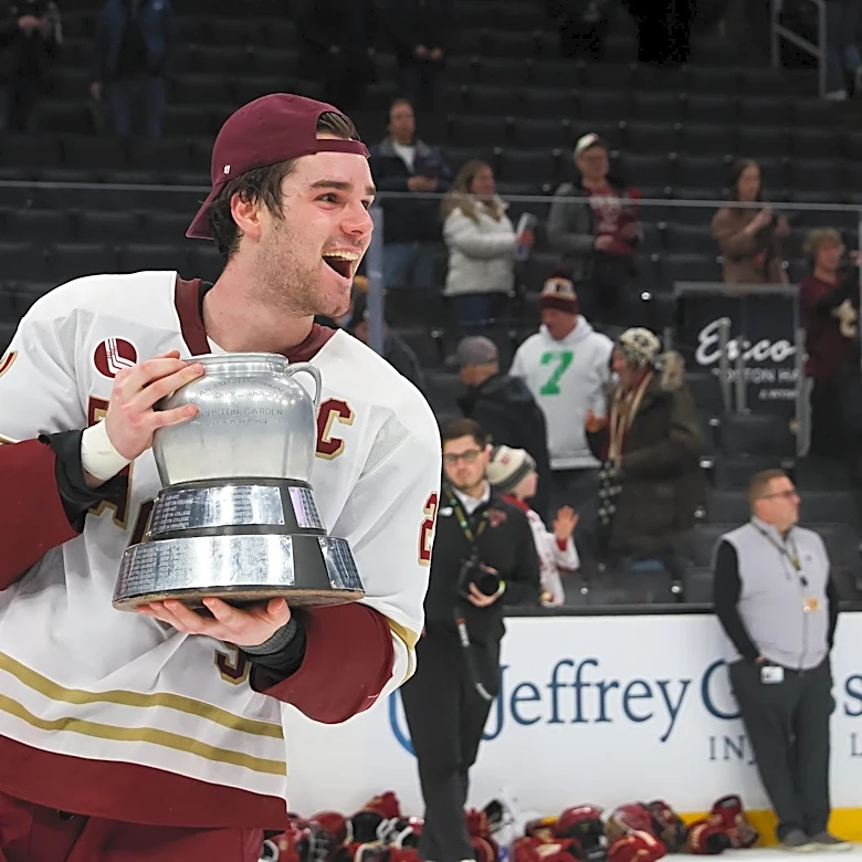 Former Boston College standout signs deal with San Jose Sharks