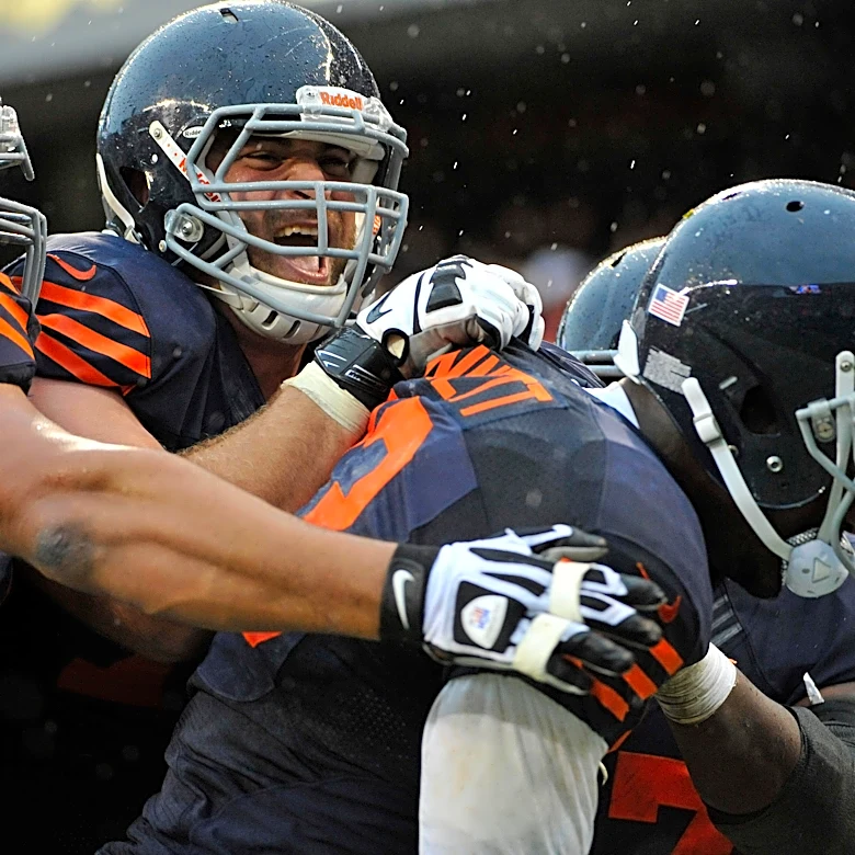 All-Time Historical Bears Team Tournament: Gridiron Greats vs Chicago Monsters