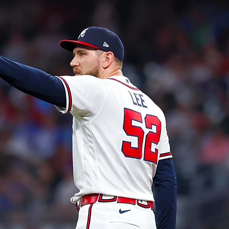 Bullpen falls apart as Braves drop series finale to Cardinals