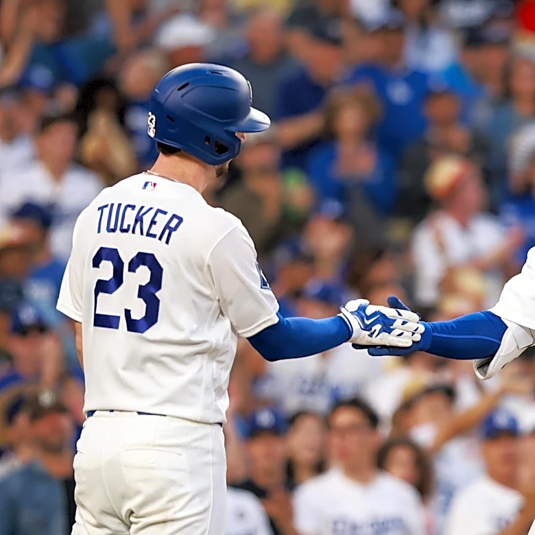 Dodgers erase 6-0 deficit to rout Padres