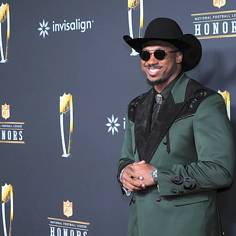 Longtime NFL writer puts 5 Rams in his top 100 players