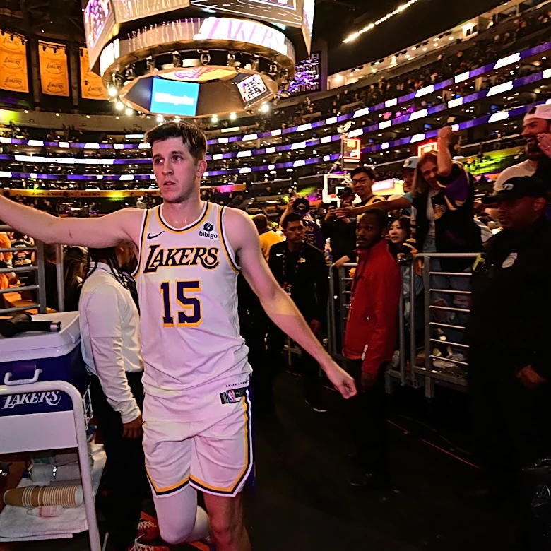 Austin Reaves’ extension gets high grade from Lakers fans