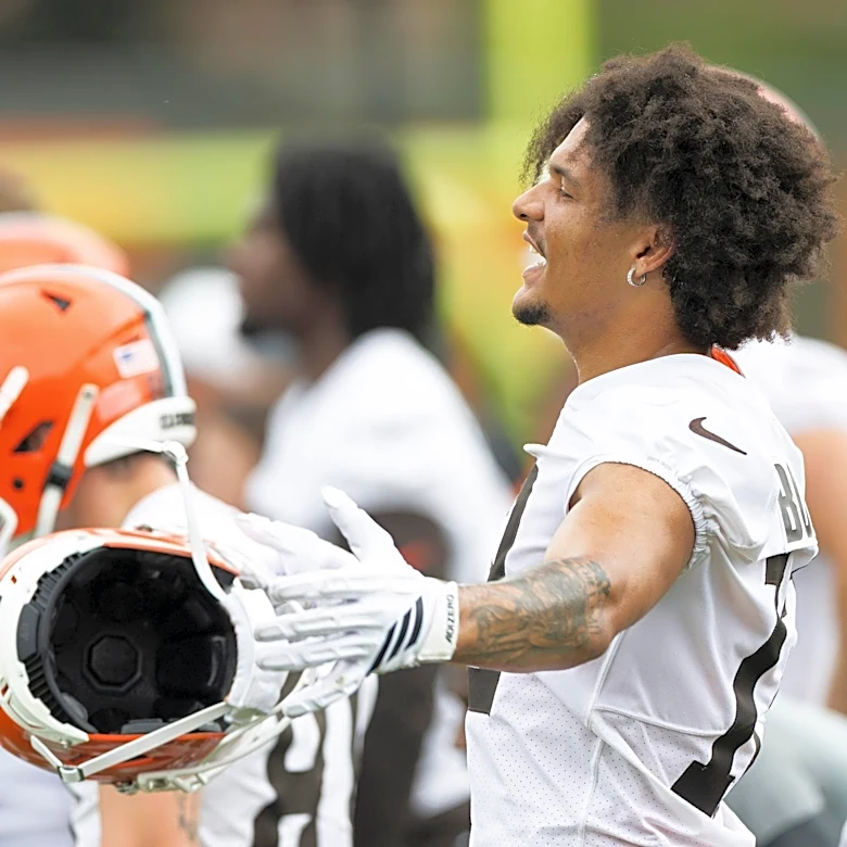 Browns: Who will still be on offense when the dome opens?