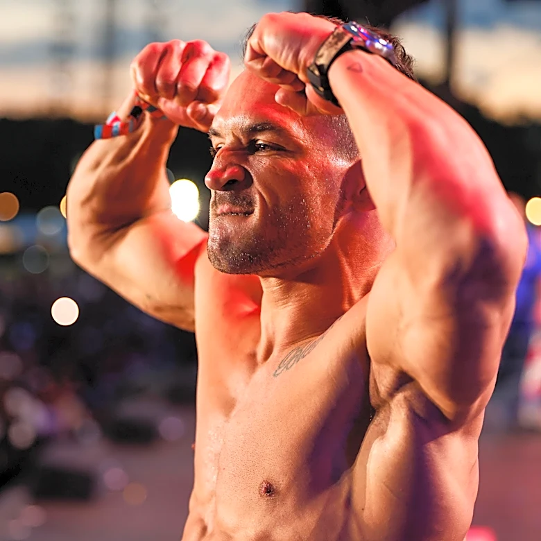 BULKING SZN! 200-pound Michael Chandler teases move to welterweight: ‘No more starving’