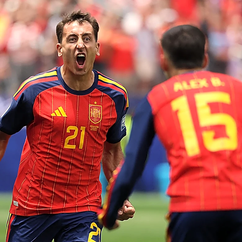 Is Mikel Oyarzabal the shrewd choice for striker at Barcelona?