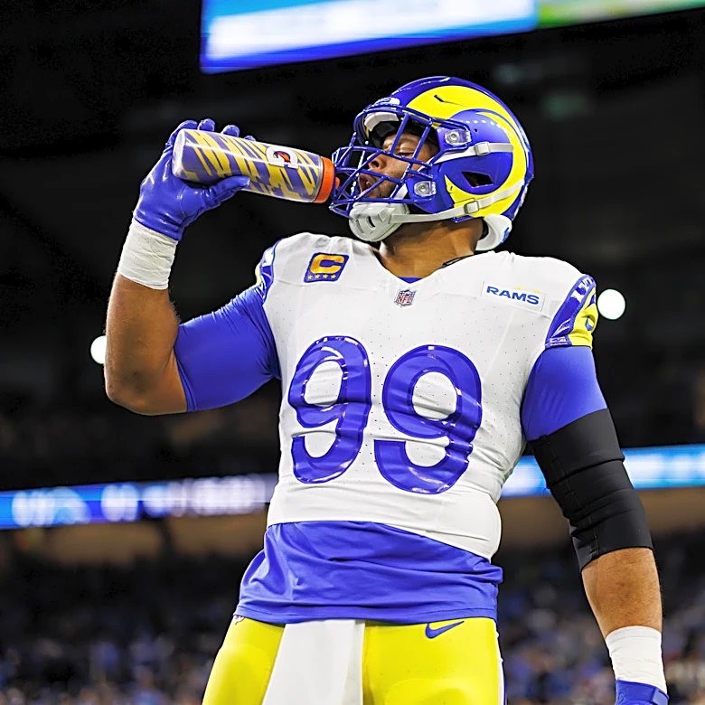 What could Aaron Donald contribute if he returned to Rams?