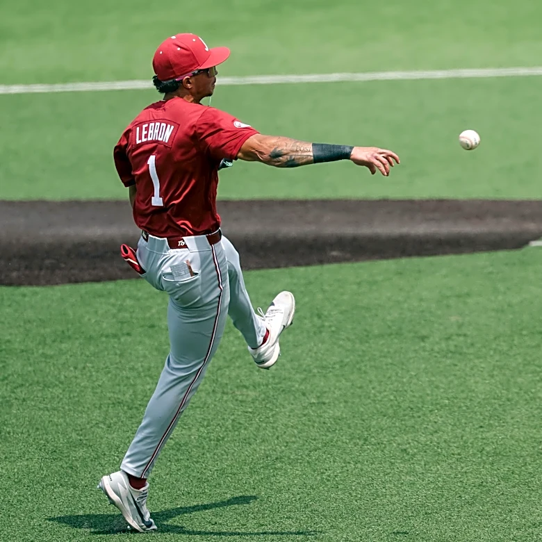 MLB Mock Draft Roundup – Who will the Cincinnati Reds select?
