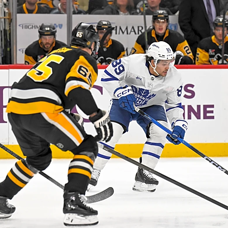 Nick Robertson only Penguin to file for arbitration