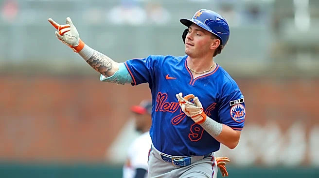 Mets almost blow a big lead but hold on to win