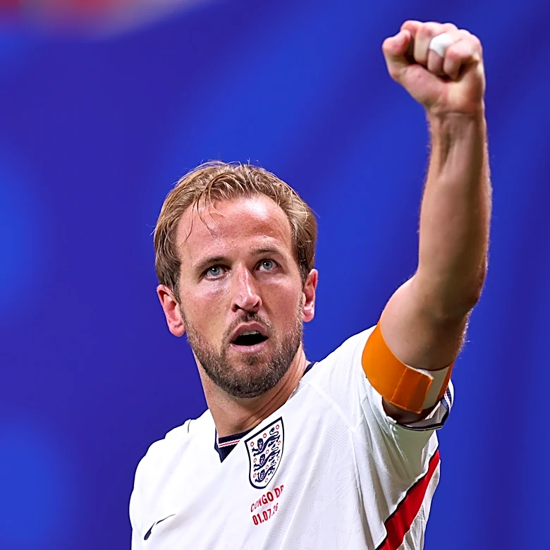 Alan Shearer says Harry Kane is most complete English striker ever