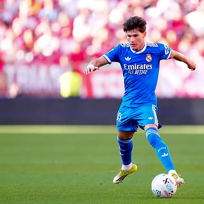 Who Should Replace Dennis Cirkin at Left-Back?
