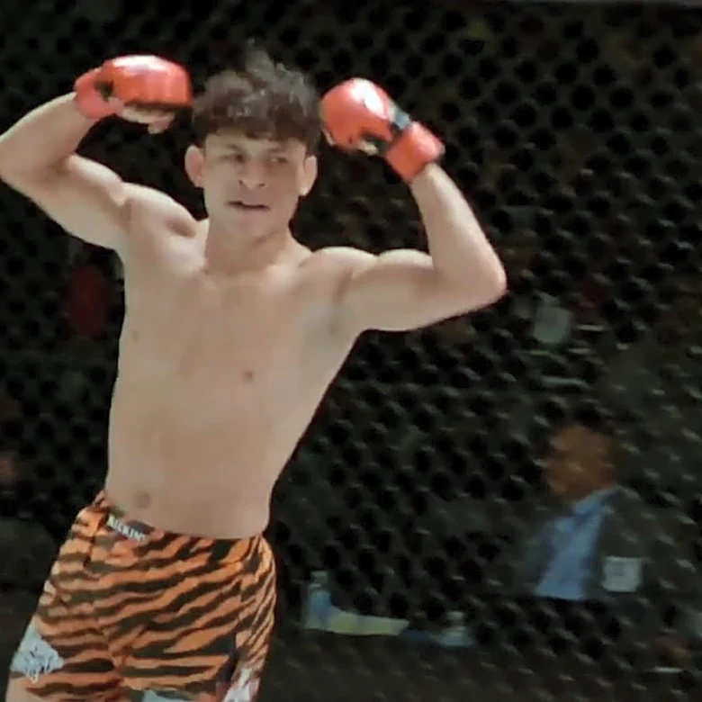 Regional fighter John Garza set to replace Ethyn Ewing against Farid Basharat at UFC 329