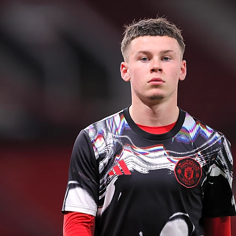 Kai Rooney, Jacey Carrick Sign Manchester United Scholarships