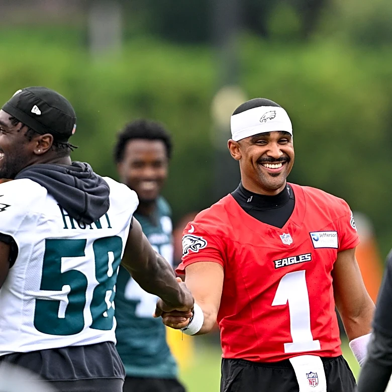 Jalen Hurts leads Eagles teammates in offseason training and bonding trip