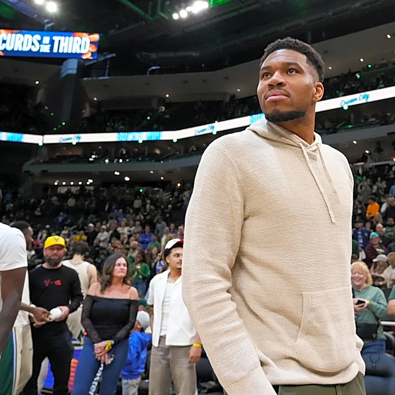Bucks officially trade Giannis to the Miami Heat
