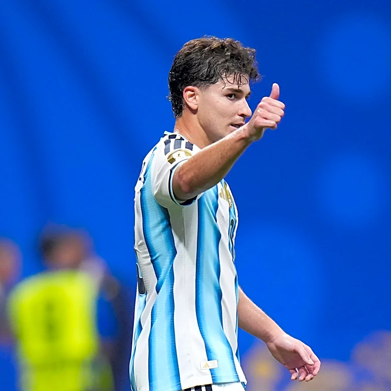 Barcelona target Julian Alvarez asked if he’s changed his mind about Atletico future after Argentina win