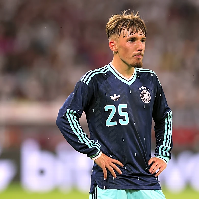 Bayern Munich star Lennart Karl making progress after injury