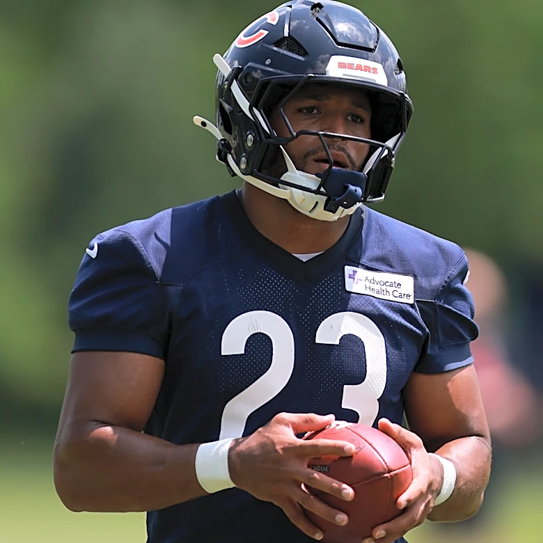 Training Camp Battle: RB3: Roschon Johnson vs Brittain Brown