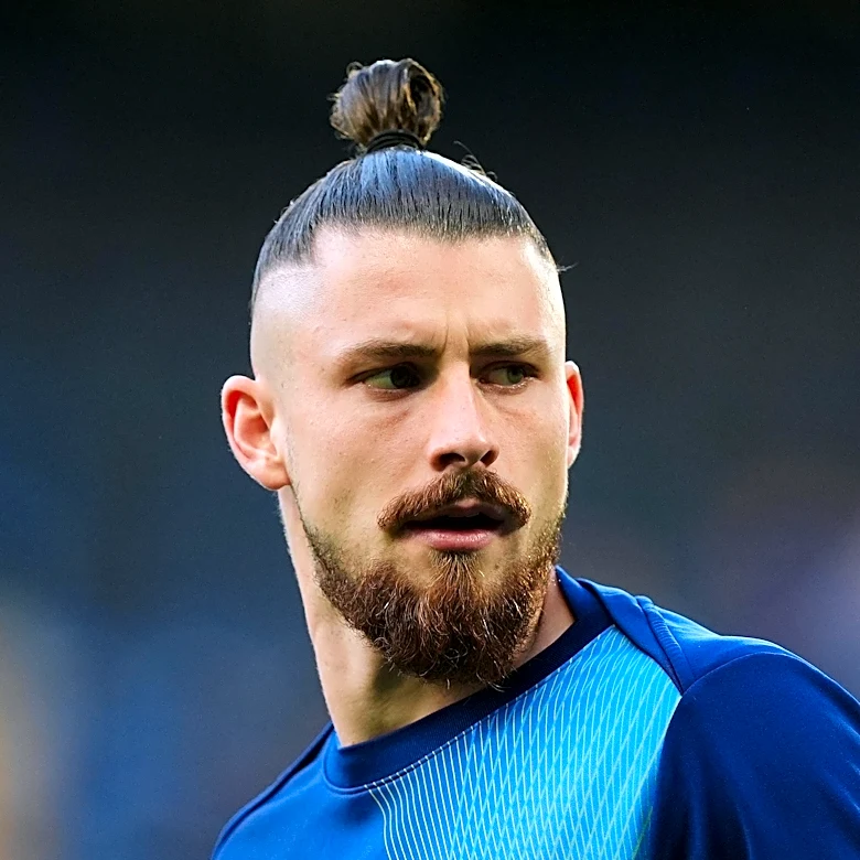 OFFICIAL: Fiorentina signs Radu Drǎgușin from Tottenham Hotspur