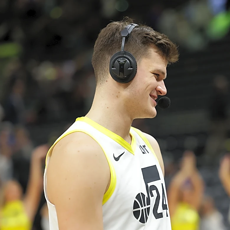 The Lakers have officially signed Walker Kessler, who may determine the success of the Luka Dončić era