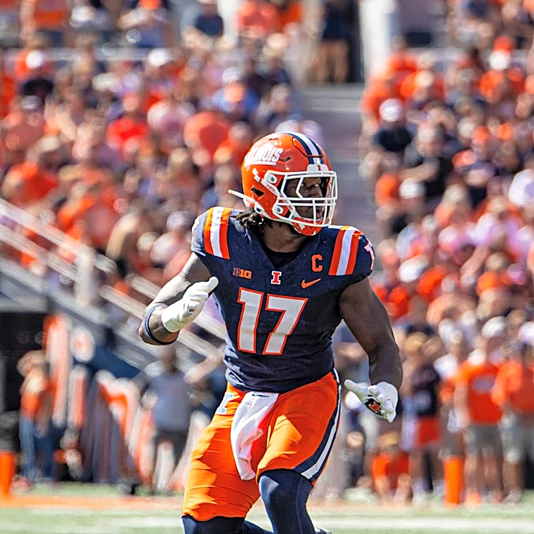 Former Illinois star Gabe Jacas remains unsigned with Patriots