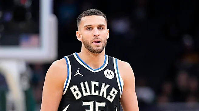 Bucks re-sign Pete Nance