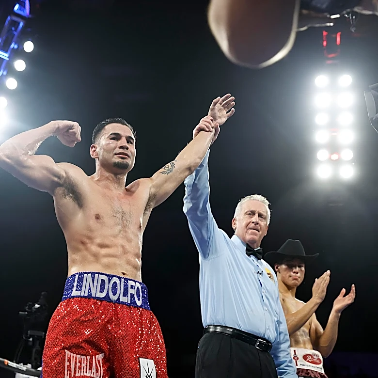 Lindolfo Delgado vs Arthur Biyarslanov vacant title fight joins Canelo vs Mbilli
