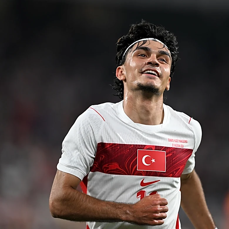 Roma Linked With Eintracht Frankfurt Starlet Can Uzun