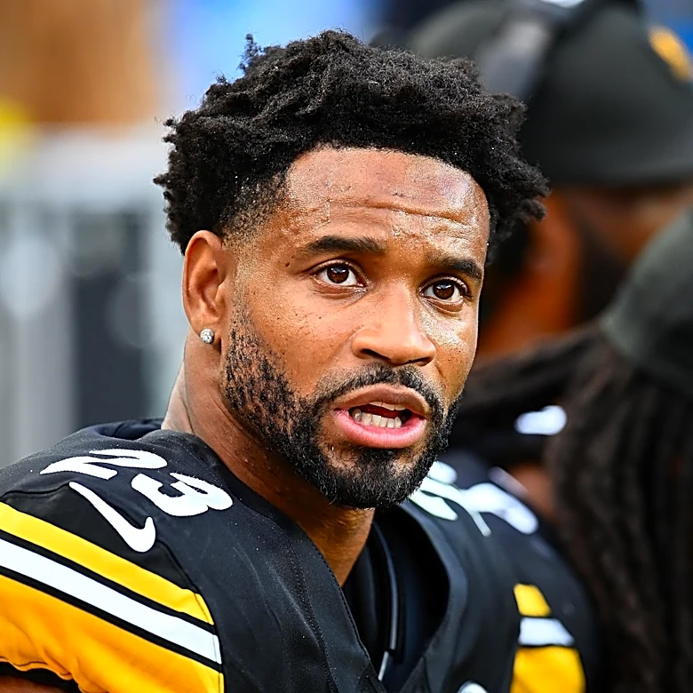 Former Steelers CBs Darius Slay, Ike Taylor have war of words