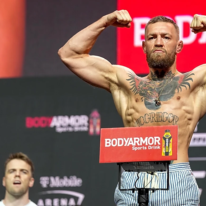 UFC 329 weigh-in video: McGregor vs. Holloway 2