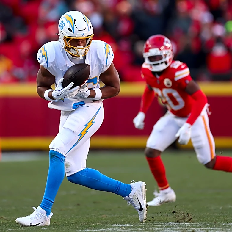 Chargers’ Oronde Gadsden earning preseason recognition from scouts, execs