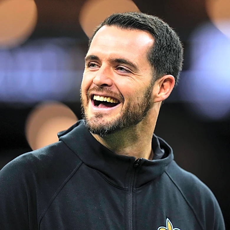 Rams should reach out to Derek Carr and offer a backup job