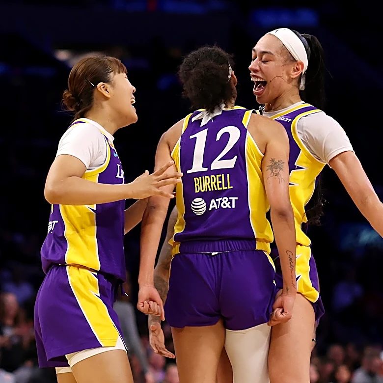 Sparks cruise to victory over Sky