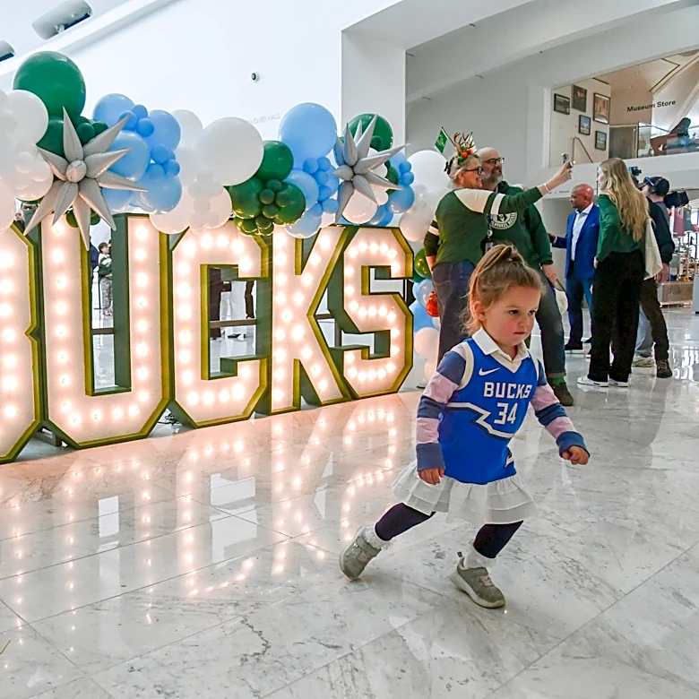 Bucks returning to over-the-air TV for all 82 games