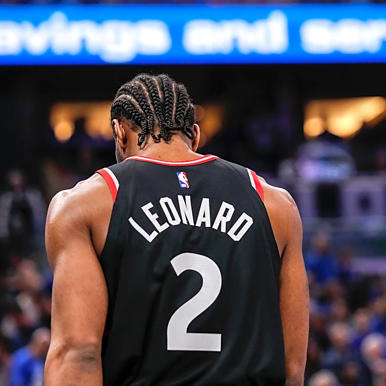 Open Thread: Raptors postpone Kawhi Leonard trade pending Aspiration investigation