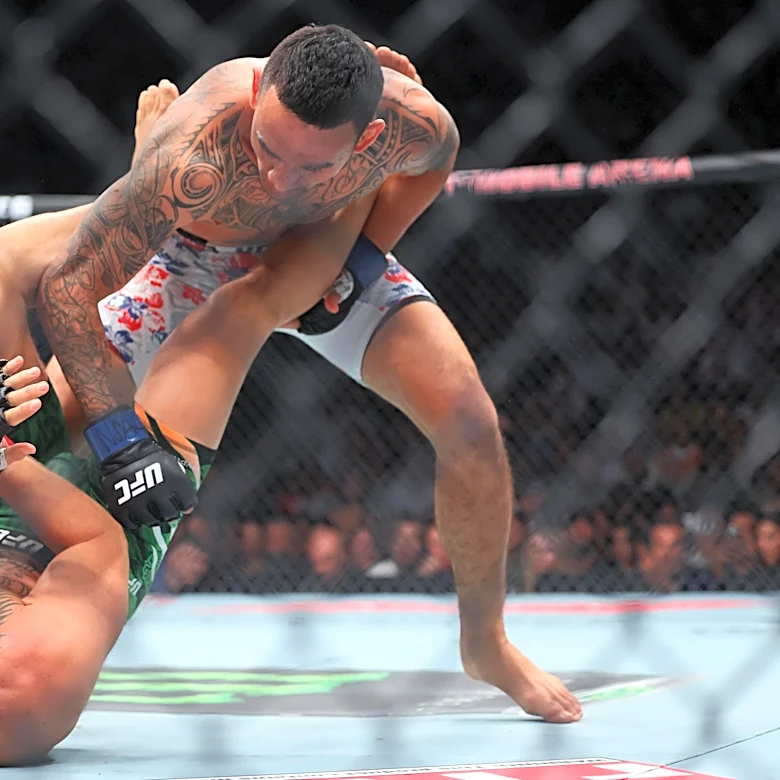 Max Holloway reveals what Conor McGregor said to him after injuring knee at UFC 329