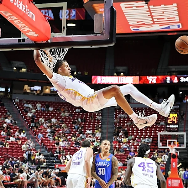 Cameron Carr making a case for spot in Lakers rotation
