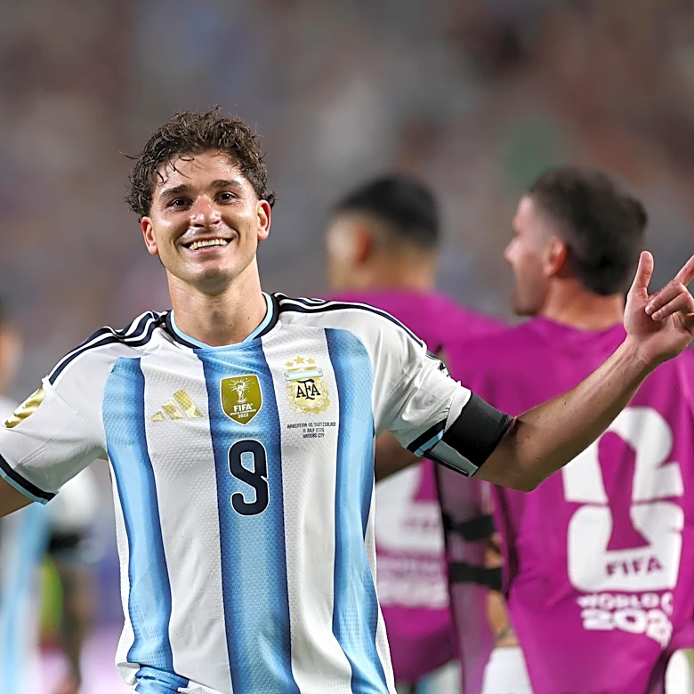 ‘We set the pace here’- Joan Laporta offers fresh update on Barcelona’s offer for Julian Alvarez
