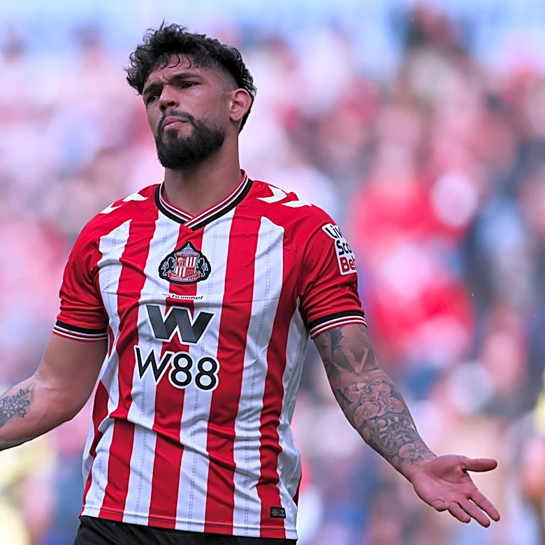 Balancing the Backline: Why Sunderland Need A Natural Left-Sided Centre-Half This Summer