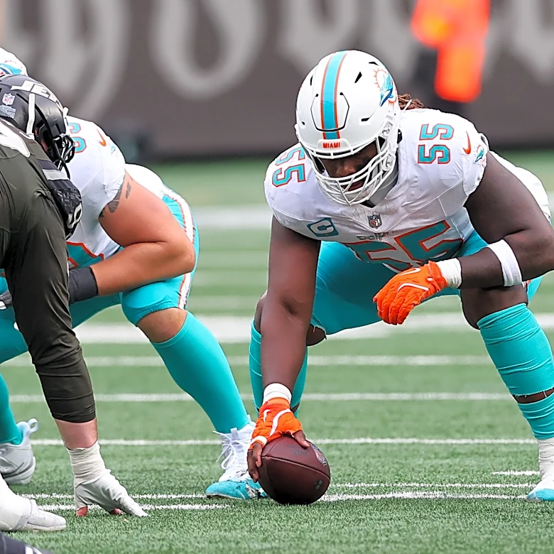 Aaron Brewer cracks top-10 of interior offensive linemen ranking