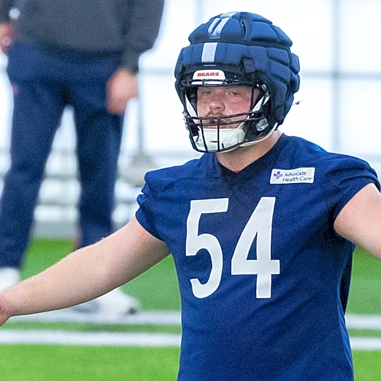 Training Camp Battle: C: Garrett Bradbury vs Logan Jones