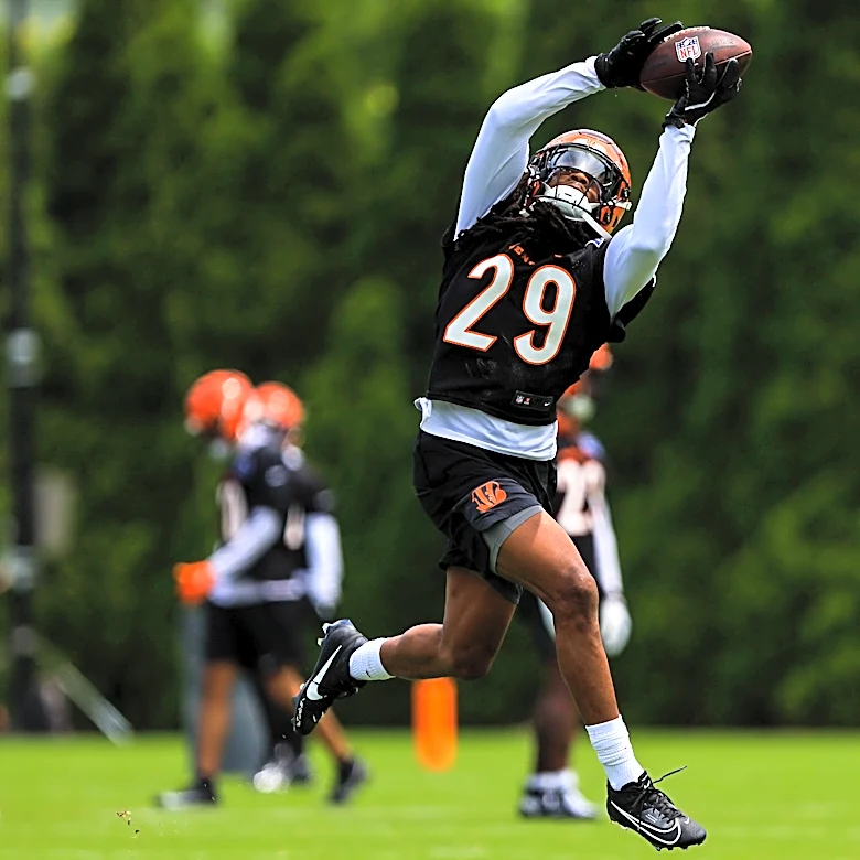 Bengals News (7/13): Can Kyle Dugger unseat Jordan Battle?