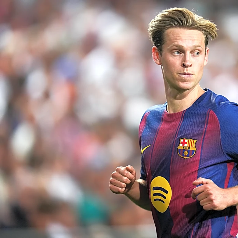 Barcelona fear the worst after Frenkie de Jong suffers knee injury