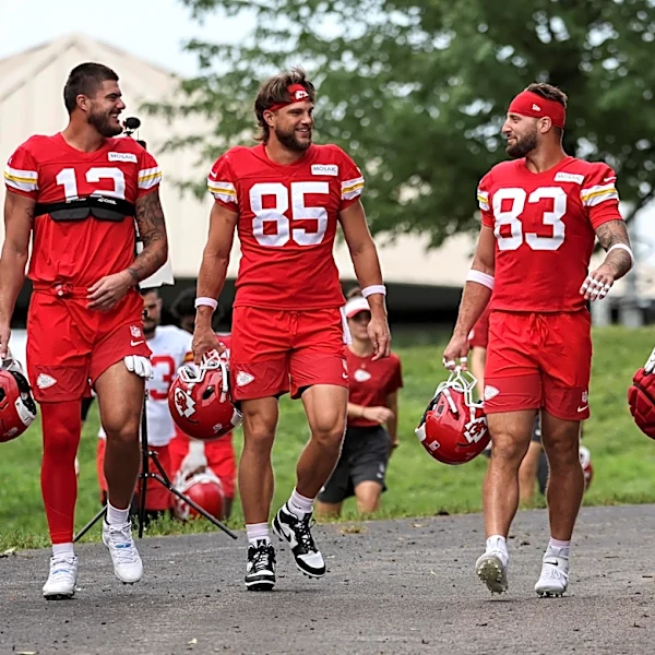 10 Biggest Chiefs Questions: Is the tight end group versatile enough?