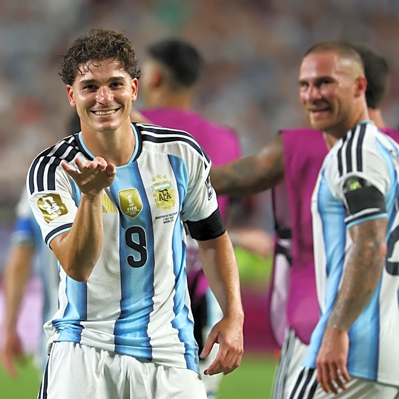 Julian Alvarez latest: Barcelona work on ‘high-calibre’ Plan B as €100m offer deadline revealed